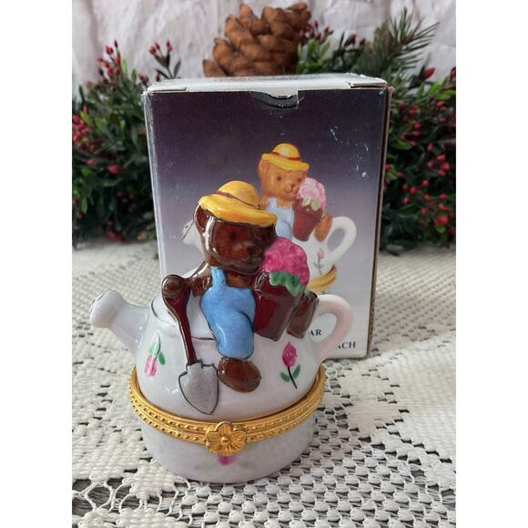 NOS Trinket Hinged Box "Gardening Bear" CBK Limited - Picture 1 of 6